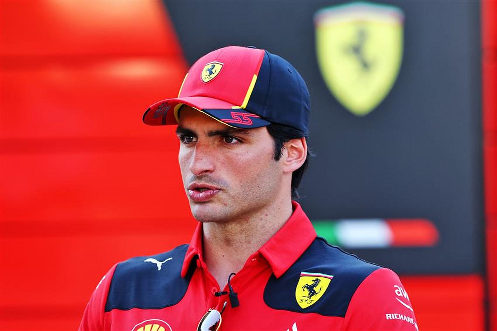 爱游戏在线-索伯车队轻取梅赛德斯，塞恩斯统治全场