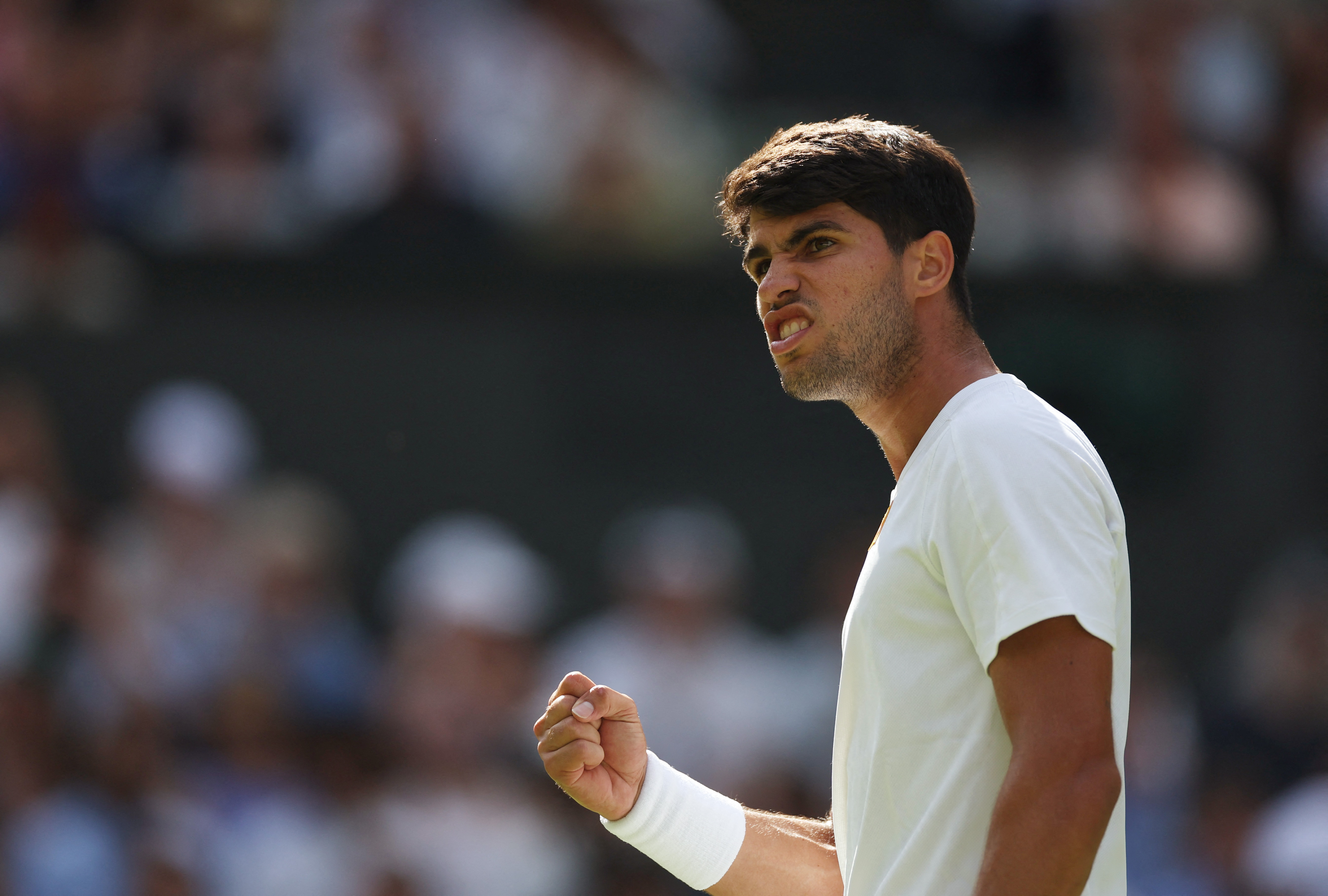 爱游戏在线-法网逆转温网，阿尔卡拉斯刷新纪录