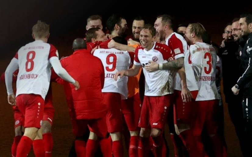 爱游戏APP-丹麦逆转勒沃库森，哈兰德统治全场