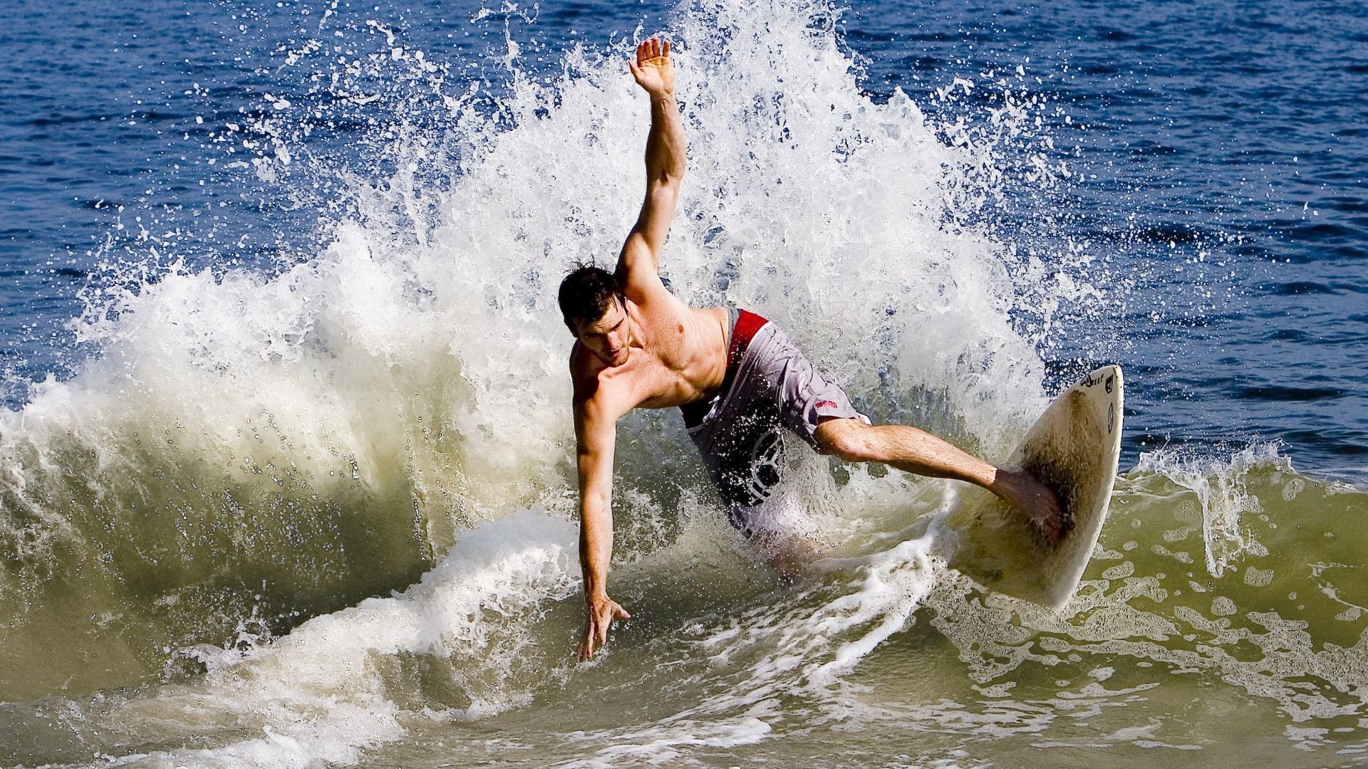 寂静与轰鸣，奥亚尔萨瓦尔的爆发，与塞内加尔击碎荷兰的夜晚