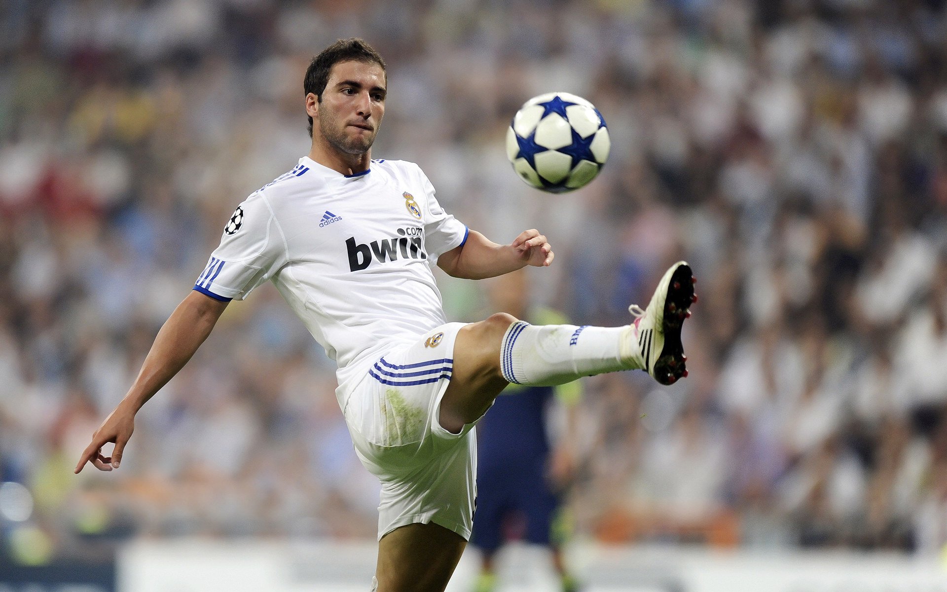 永恒之城与北欧风暴,当苏亚雷斯化身现代角斗士,挪威海盗梦碎罗马