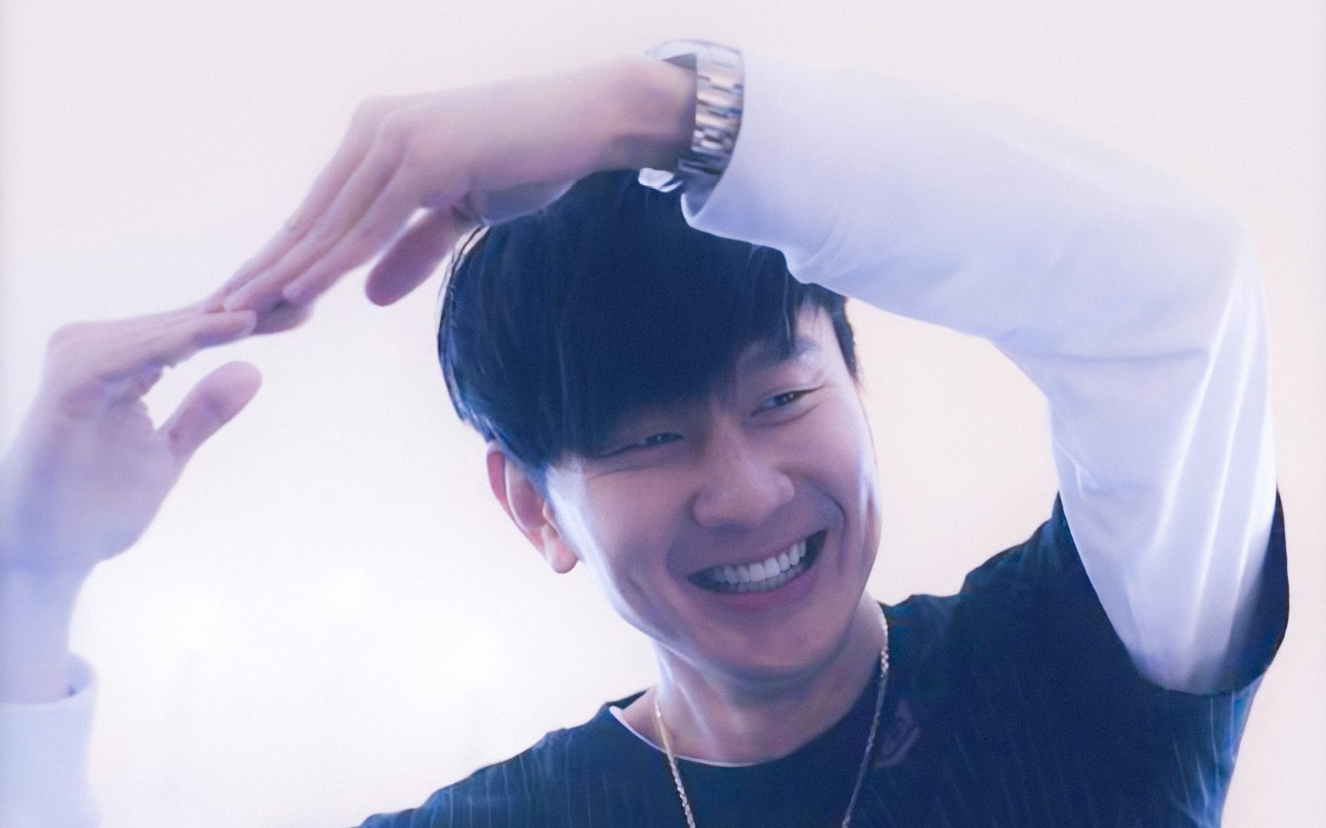 爱游戏在线-生死一瞬，千古唯一，当黄蜂螫伤勇士与国家德比烽火交织之夜