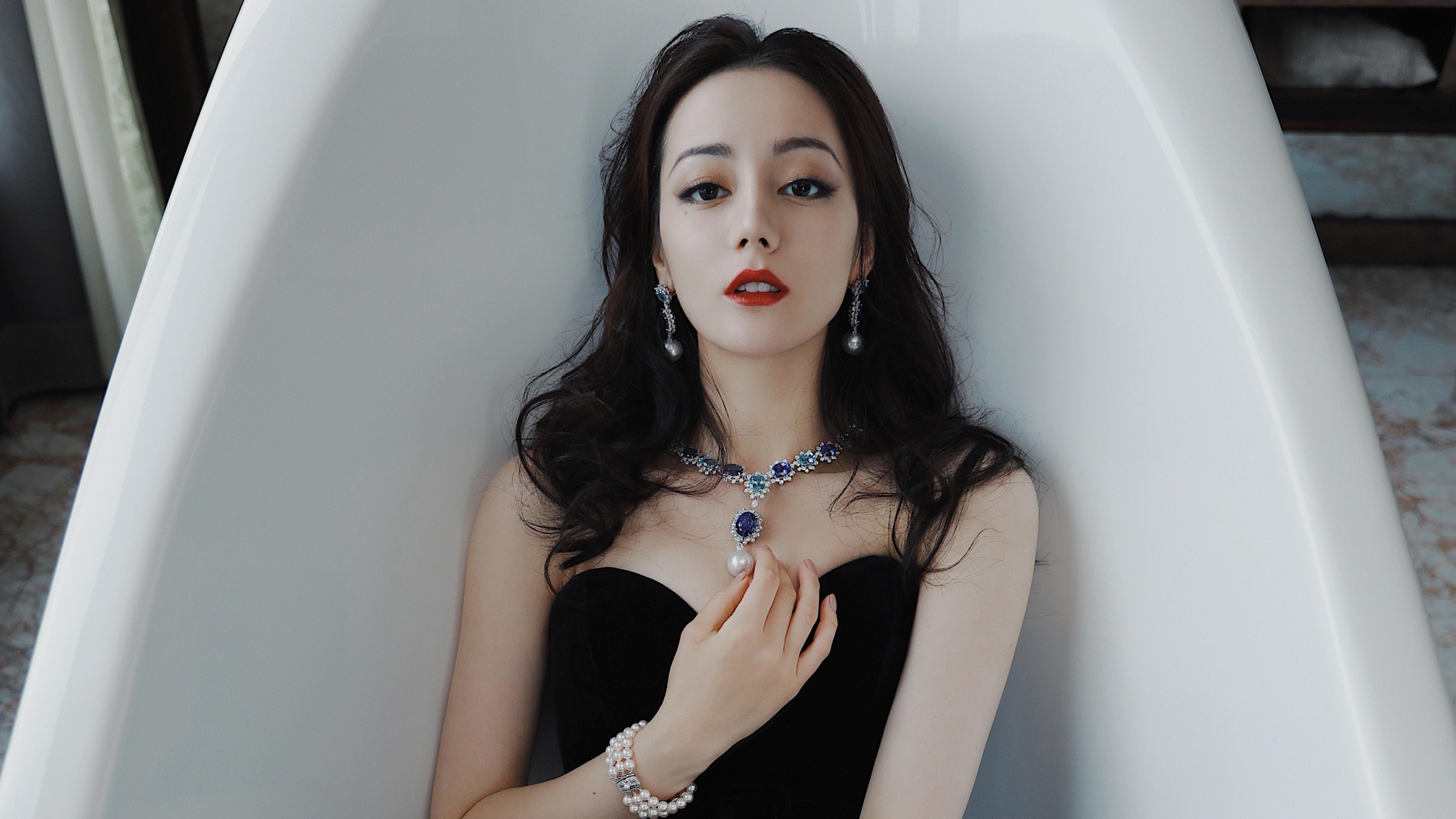 狭路相逢！猛龙血拼老鹰，季后赛生死战一触即发